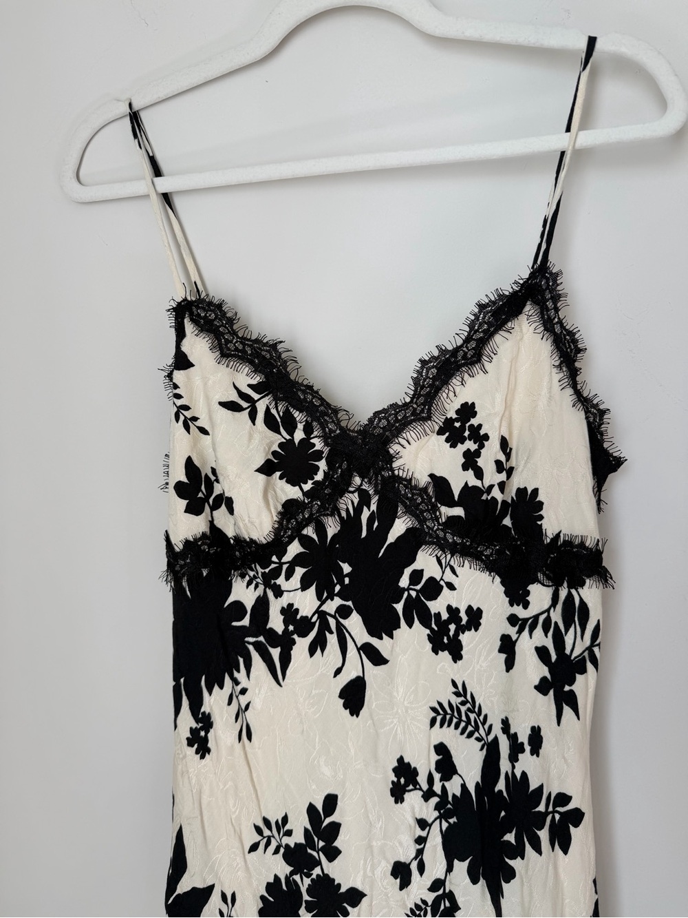 Cream Black velvet Floral Lace Trim Asymmetrical Midi Dress - Picture 2 of 10